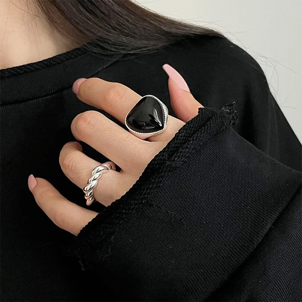 Black Heart Chunky Ring