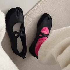 Blokette Cross Strap Ballet Flats